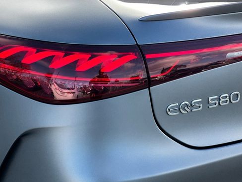 Certified 2023 Mercedes-Benz EQS 580 4MATIC Sedan image 11