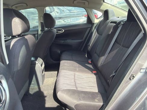 Used 2017 Nissan Sentra SV FWD image 6