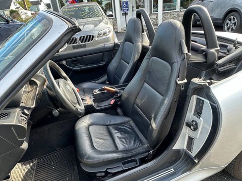 Used 2000 BMW Z3 2.5i image 15