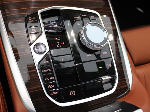 New 2027 BMW X7 M60i AWD/4WD image 15