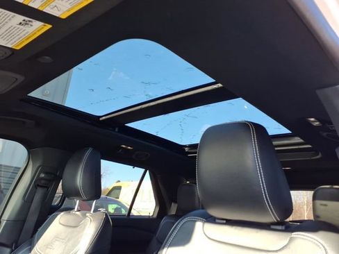 Used 2022 Ford Explorer ST w/ Equipment Group 401A AWD/4WD image 14