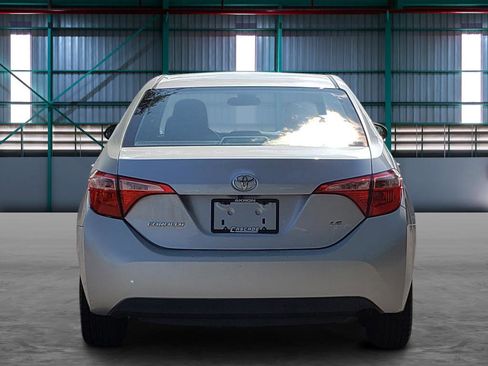 Used 2017 Toyota Corolla LE image 4