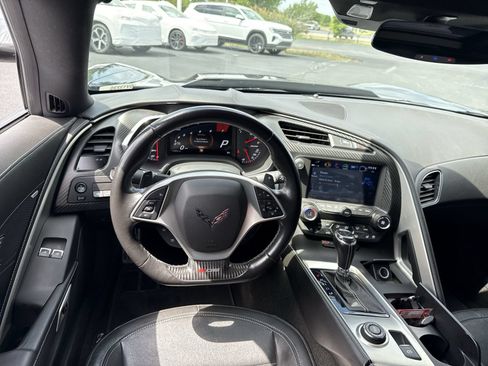 Used 2019 Chevrolet Corvette Z06 RWD image 16