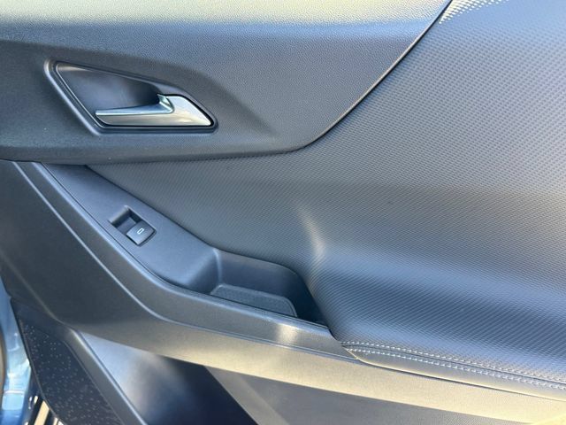Certified 2026 Chevrolet Equinox LT FWD image 9