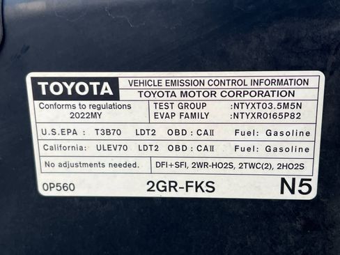 Used 2022 Toyota Tacoma TRD Off-Road w/ Technology Package AWD/4WD image 29