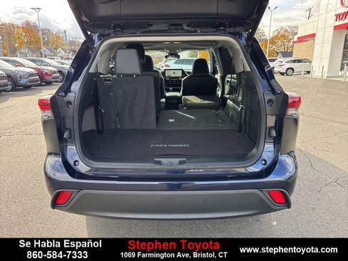 Certified 2023 Toyota Highlander XLE image 30