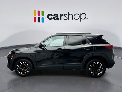 Used 2023 Chevrolet TrailBlazer LT FWD image 2