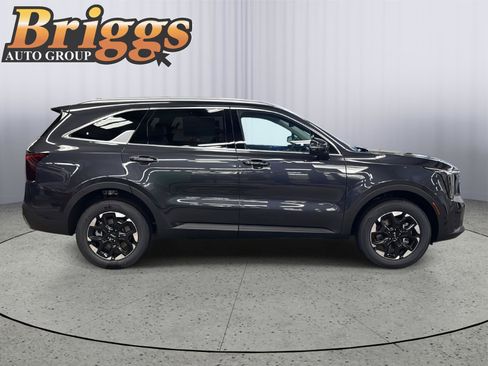 Used 2025 Kia Sorento S AWD/4WD image 7