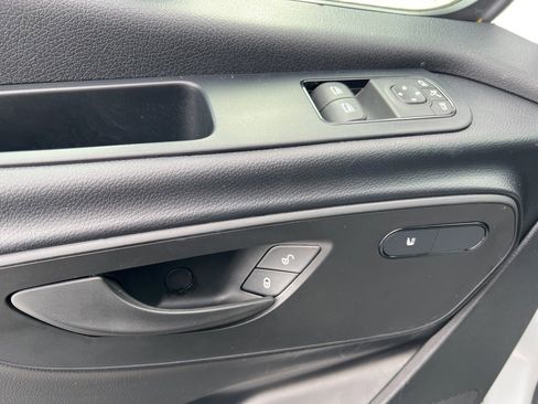 Used 2025 Mercedes-Benz Sprinter 2500 image 29