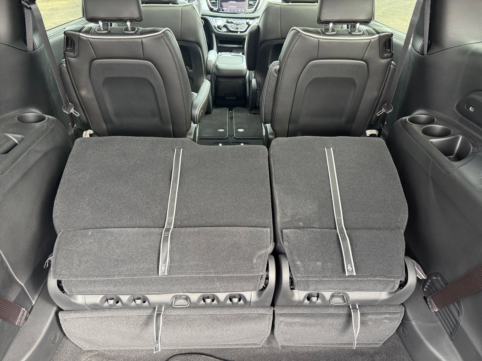 Used 2025 Chrysler Pacifica Limited AWD/4WD image 20