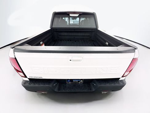 New 2025 Honda Ridgeline Black Edition image 5