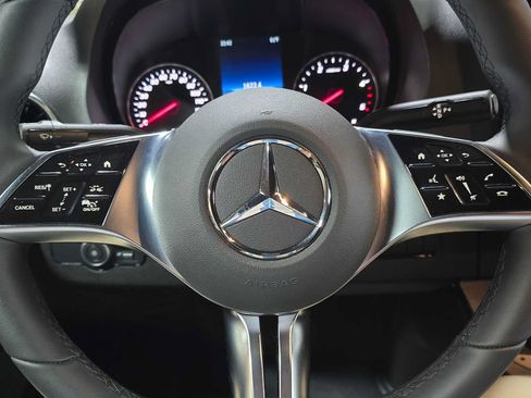 Used 2025 Mercedes-Benz Sprinter 2500 image 23