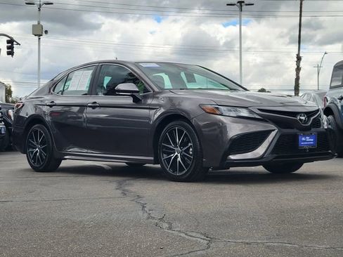 Used 2024 Toyota Camry SE FWD image 28