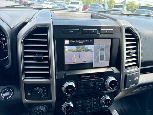 Used 2017 Ford F150 Platinum w/ Equipment Group 701A Luxury AWD/4WD image 17