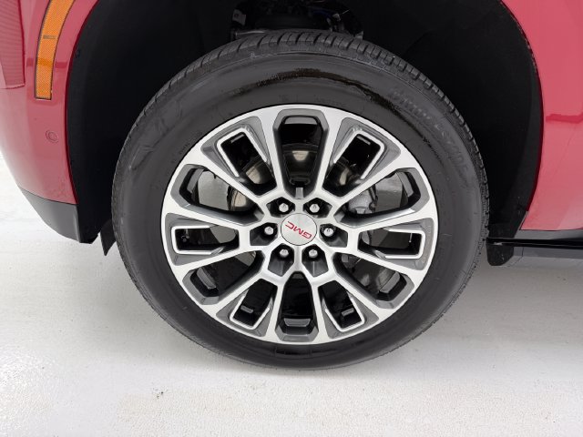 Used 2026 GMC Yukon XL Denali w/ Denali Reserve Package RWD image 7