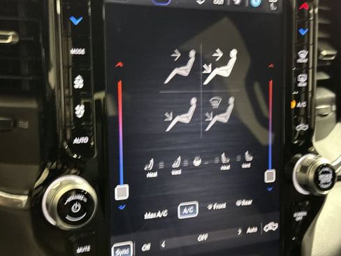 Used 2023 RAM 1500 Laramie AWD/4WD image 17
