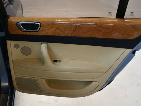 Used 2009 Bentley Flying Spur Flying Spur image 24