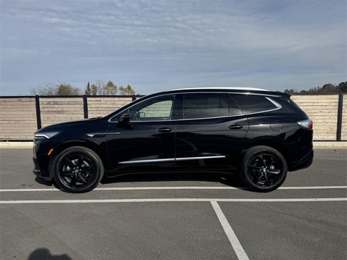 Used 2023 Buick Enclave Essence w/ Experience Buick Package image 2