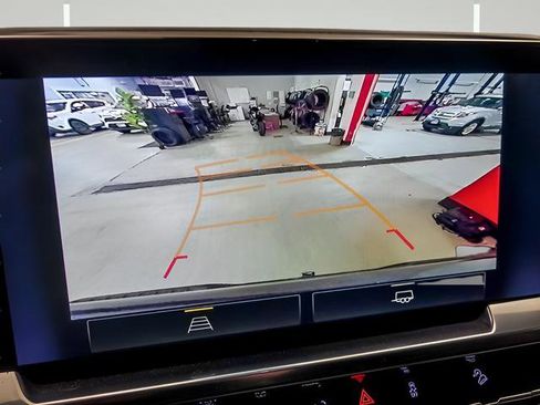 Used 2022 Chevrolet Silverado 1500 LT Trail Boss w/ Protection Package image 18