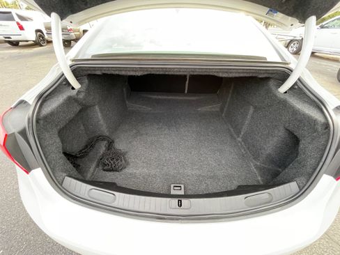 Used 2018 Chevrolet Impala Premier FWD image 22