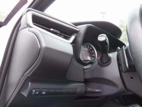Used 2022 Toyota Corolla SE image 32