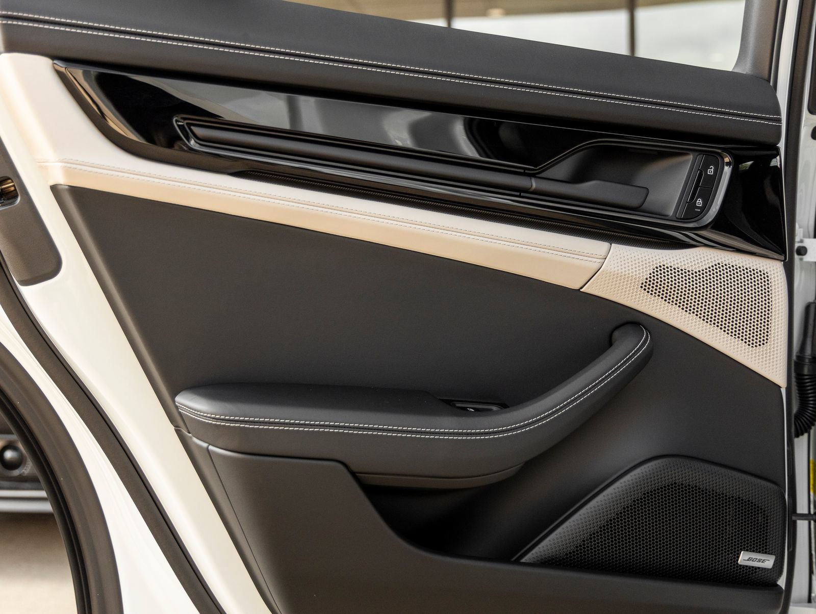 New 2026 Porsche Panamera 4 AWD/4WD image 32