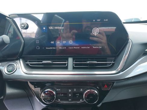 New 2026 Chevrolet Trax ACTIV w/ Driver Confidence Package FWD image 18