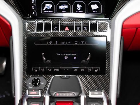 Used 2020 Lamborghini Urus image 41