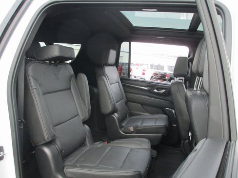 Certified 2022 GMC Yukon XL Denali image 23