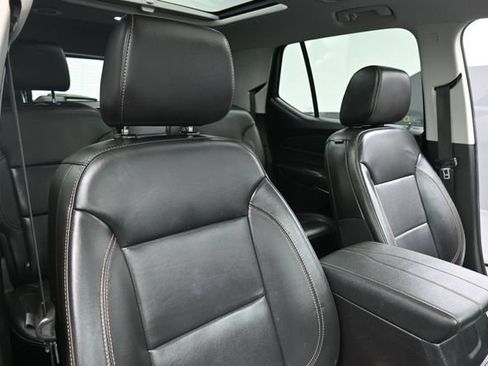 Used 2021 Chevrolet Traverse LT w/ LT Premium Package AWD/4WD image 30
