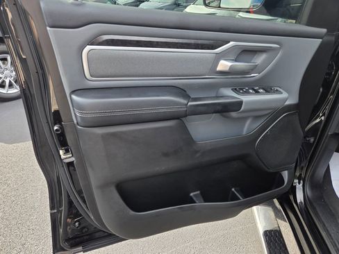 Used 2022 RAM 1500 Big Horn AWD/4WD image 11