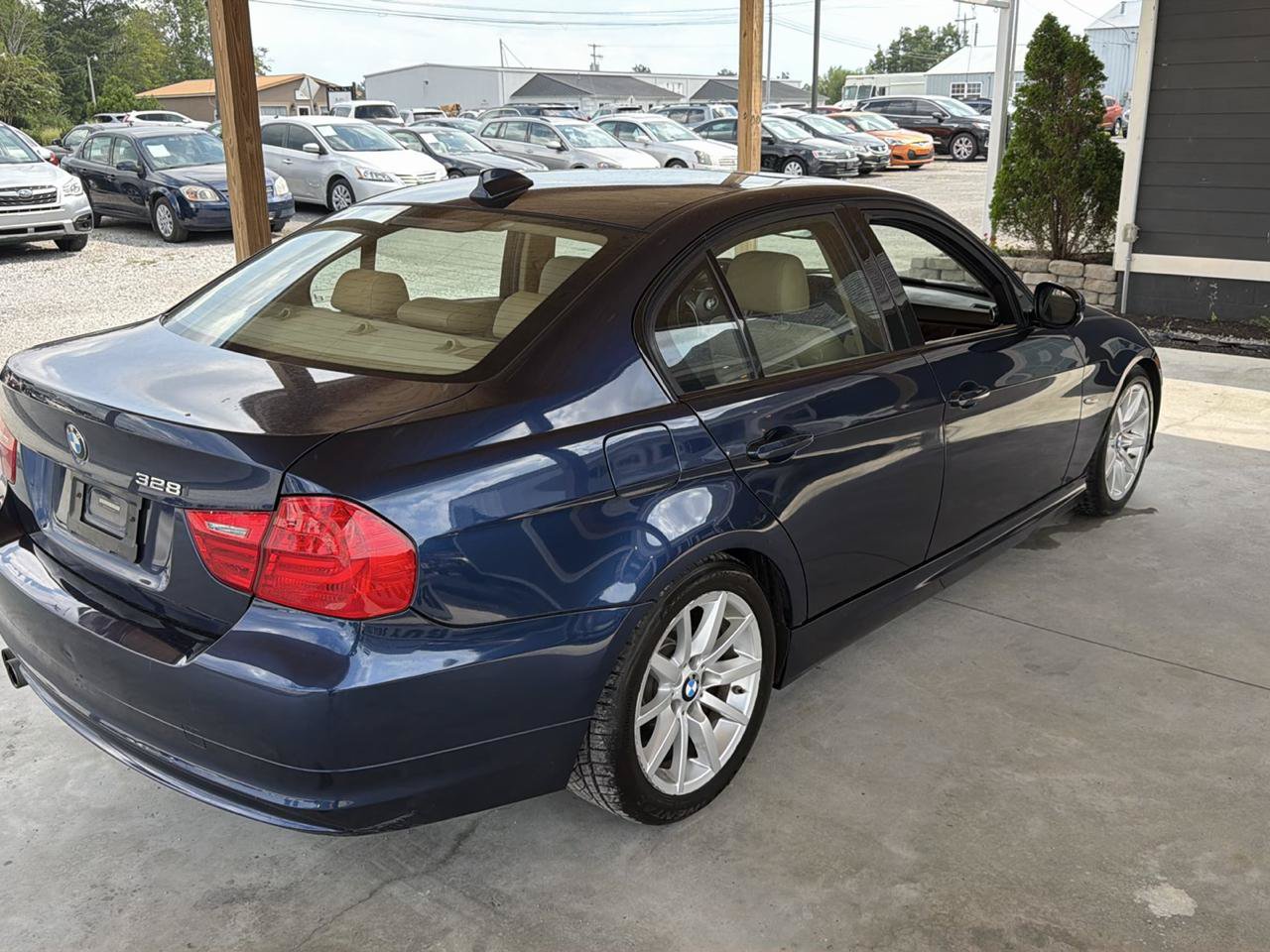 Used 2011 BMW 328i Sedan RWD image 7