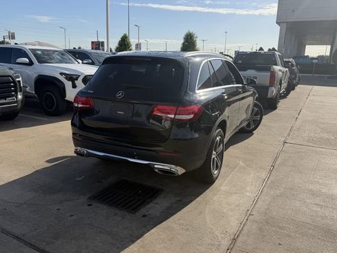 Used 2018 Mercedes-Benz GLC 300 image 5