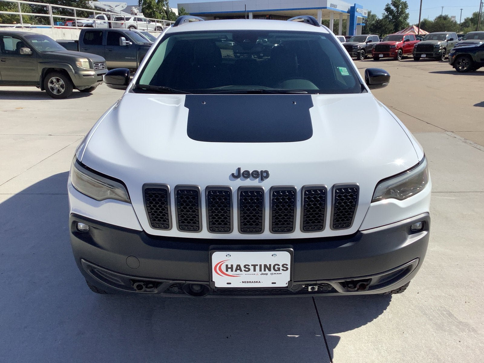 Used 2022 Jeep Cherokee Trailhawk w/ Sound & Nav Group AWD/4WD image 8