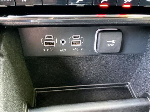 Certified 2021 Jeep Grand Cherokee L Limited AWD/4WD image 32