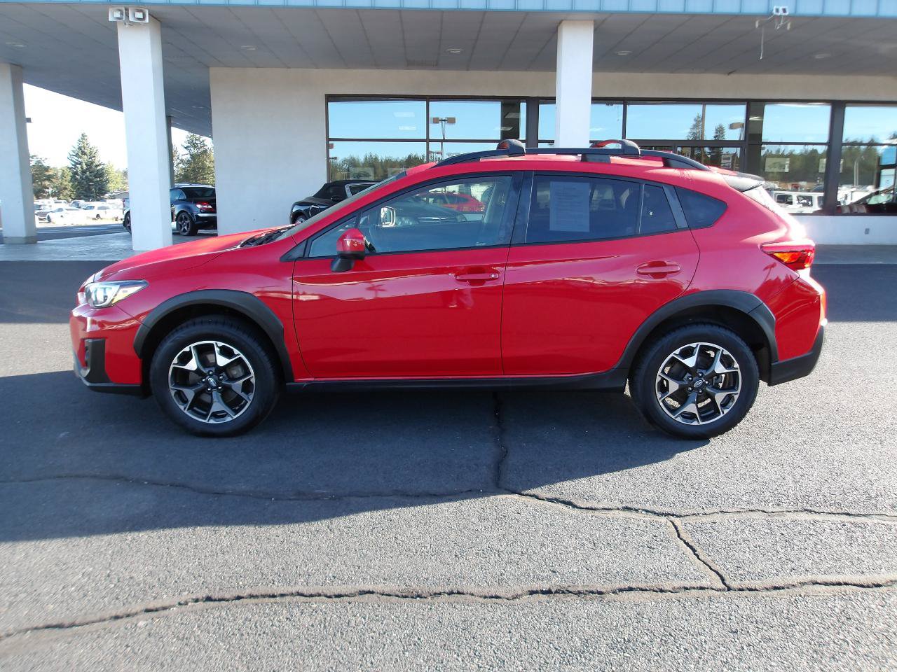 Used 2020 Subaru Crosstrek 2.0i Premium w/ Moonroof Package 2 AWD/4WD image 2