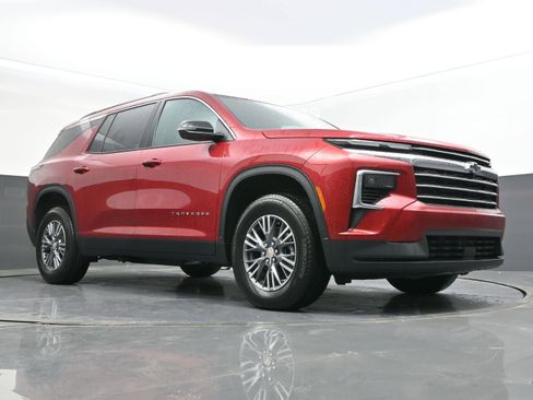 New 2026 Chevrolet Traverse LT w/ Driver Confidence Package FWD image 36