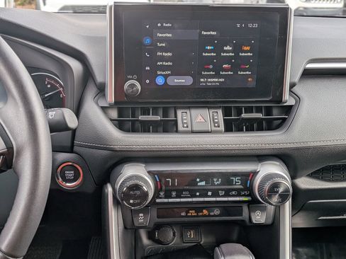 Used 2023 Toyota RAV4 XLE Premium image 26