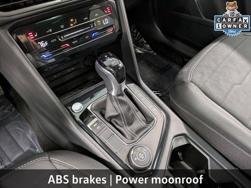 Used 2025 Volkswagen Taos SE AWD/4WD image 19