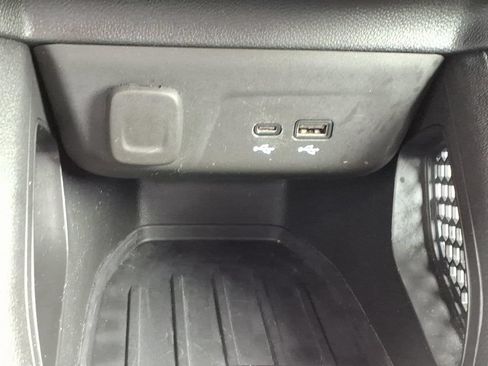 Used 2024 Chevrolet TrailBlazer LT w/ LT Cold Weather Package AWD/4WD image 24