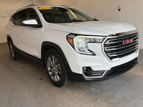 Used 2024 GMC Terrain SLT FWD image 4