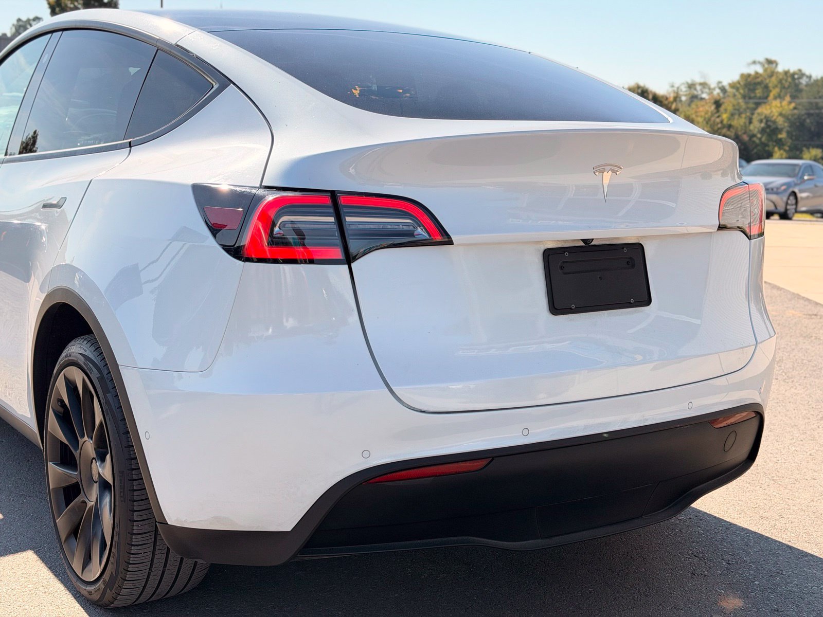 Used 2022 Tesla Model Y Long Range AWD/4WD image 4