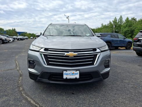 Used 2023 Chevrolet Traverse LT w/ LPO, Floor Liner Package AWD/4WD image 2