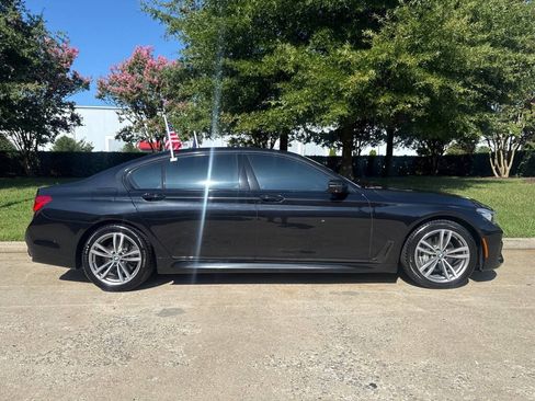 Used 2019 BMW 740i xDrive w/ Executive Package AWD/4WD image 2