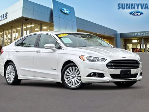 Used 2013 Ford Fusion SE FWD image 1