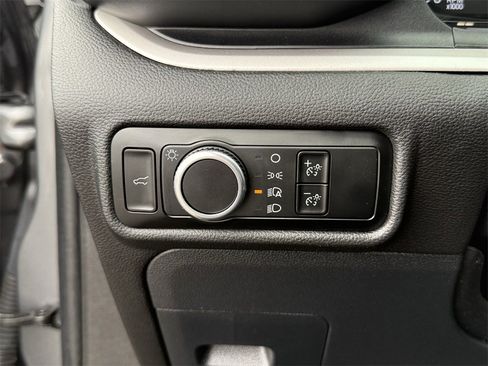 Used 2024 Ford Explorer XLT image 20