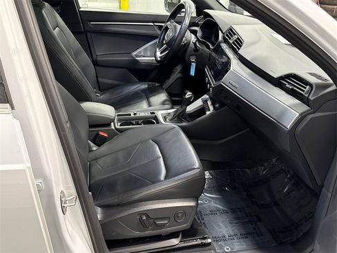 Used 2022 Audi Q3 2.0T Premium image 15