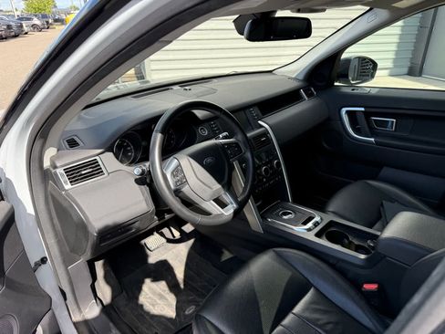 Used 2019 Land Rover Discovery Sport SE AWD/4WD image 8
