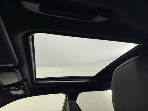 Used 2025 Subaru Forester Touring image 31