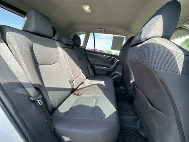 Used 2023 Toyota RAV4 LE AWD/4WD image 22